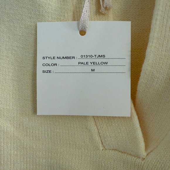 Marled Light Yellow Women’s Collard Shirt - Size M - Picture 3 of 6